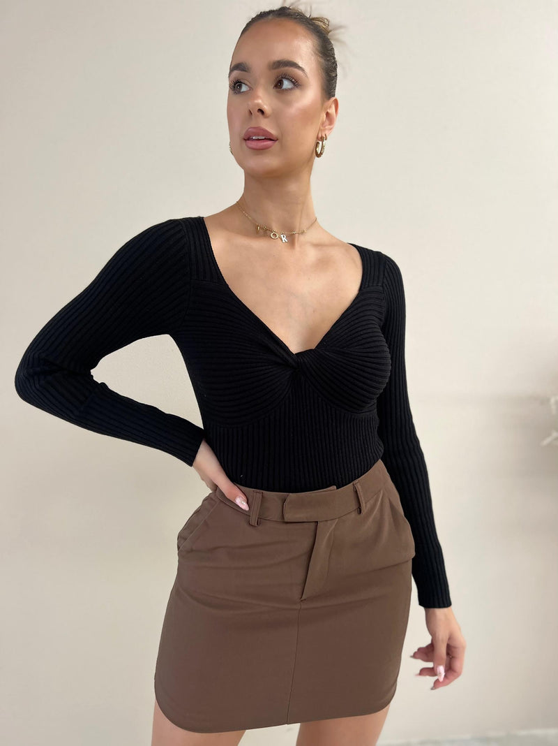 KNITTED MINISKIRT WITH BELT AND FRONT POCKETS