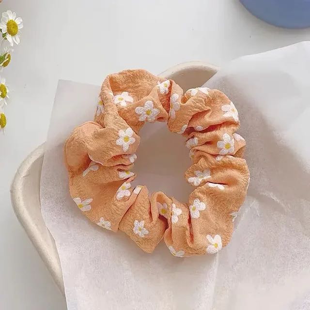 Daisy Scrunchie - Orange